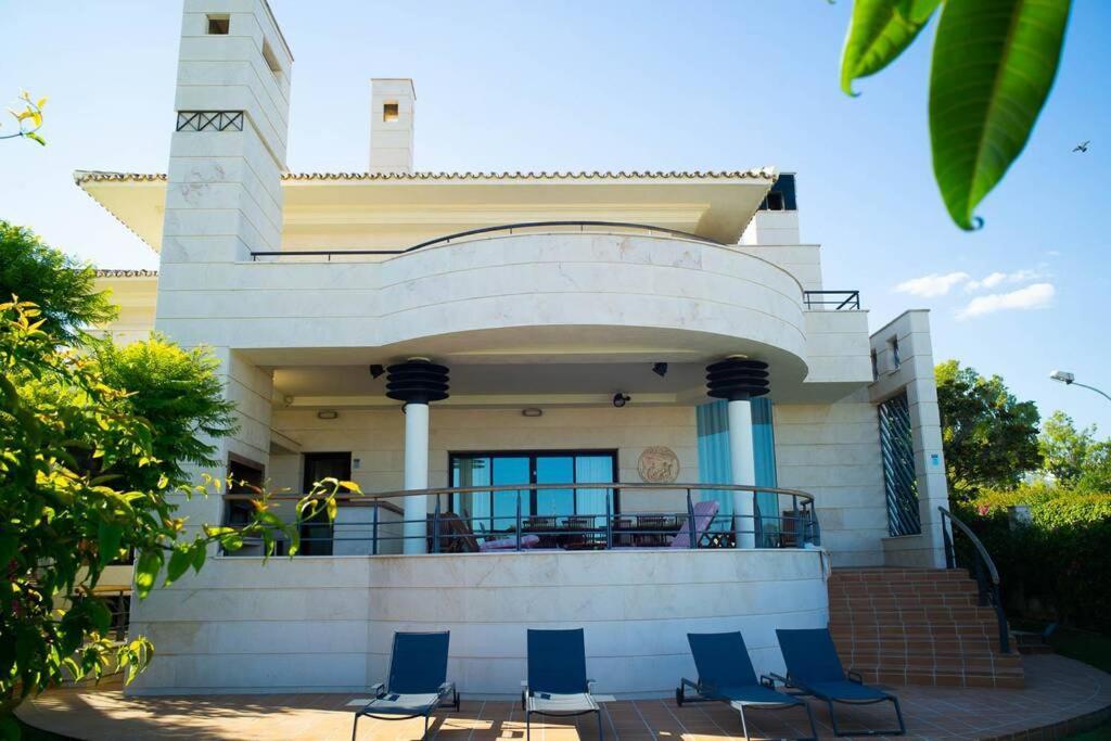 Beachside Villa In Puerto Marina, Benalmádena Eksteriør billede